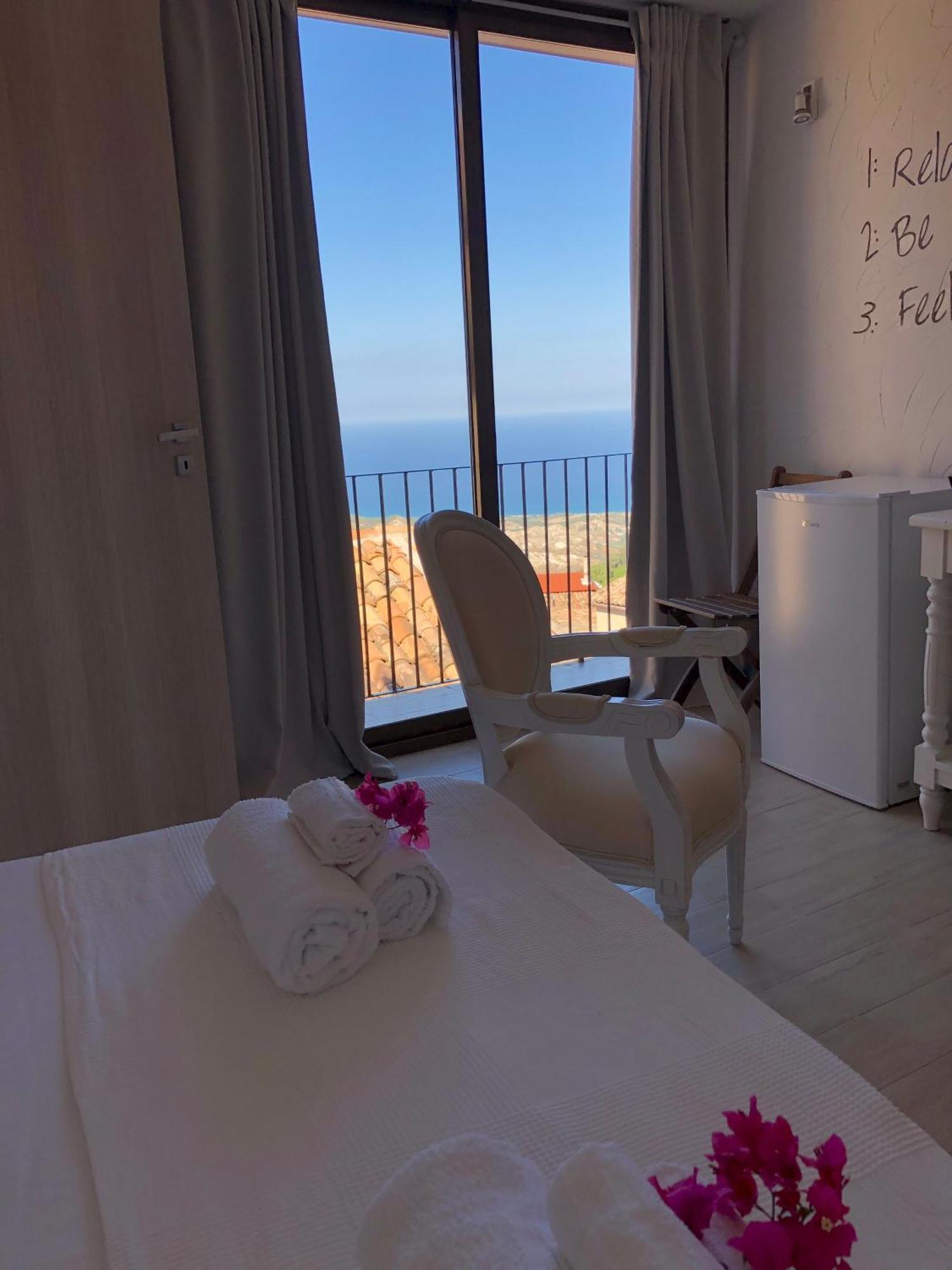 Perla Del Borgo Bed And Breakfast Санта-Катерина-делло-Ионио Экстерьер фото